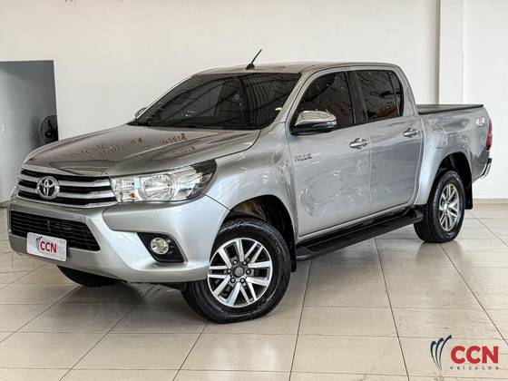TOYOTA HILUX 2.8 SRV 4X4 CD 16V DIESEL 4P AUTOMÁTICO